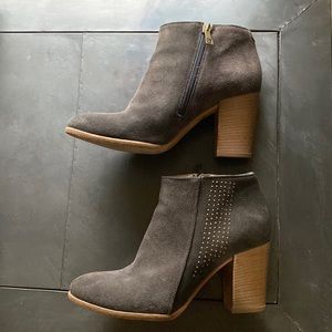EUC! Alberto Fermani Booties Size 7 1/2 Gray